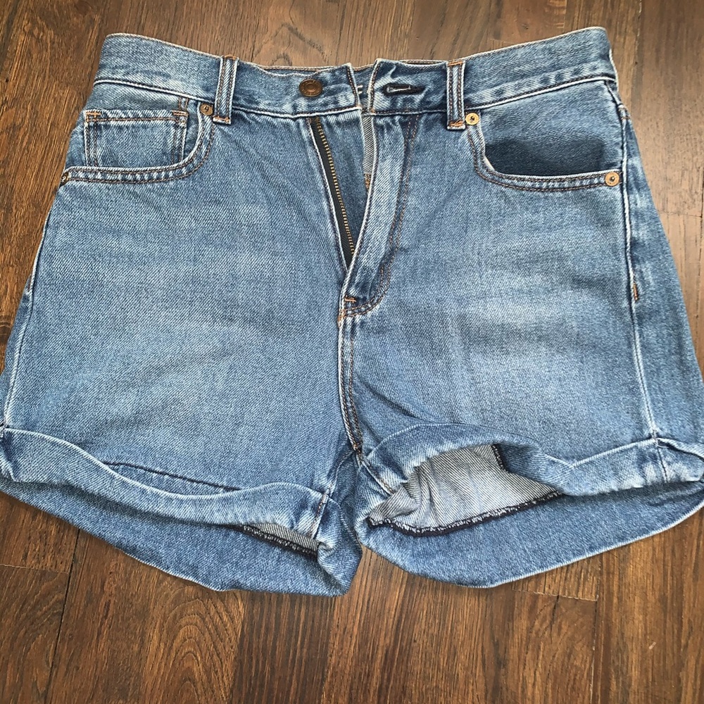 American Eagle Mom Short